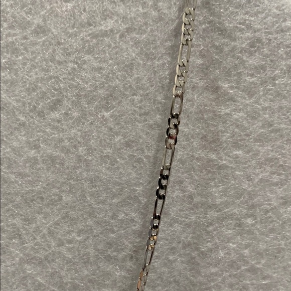 Elegant Silver Chain Necklace - Picture 2 of 4